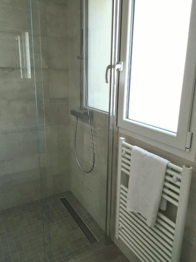 לה מאנש Chambre D'Hotes Du Muguet Avec Sdb Privative מראה חיצוני תמונה