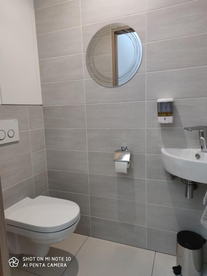 לה מאנש Chambre D'Hotes Du Muguet Avec Sdb Privative מראה חיצוני תמונה